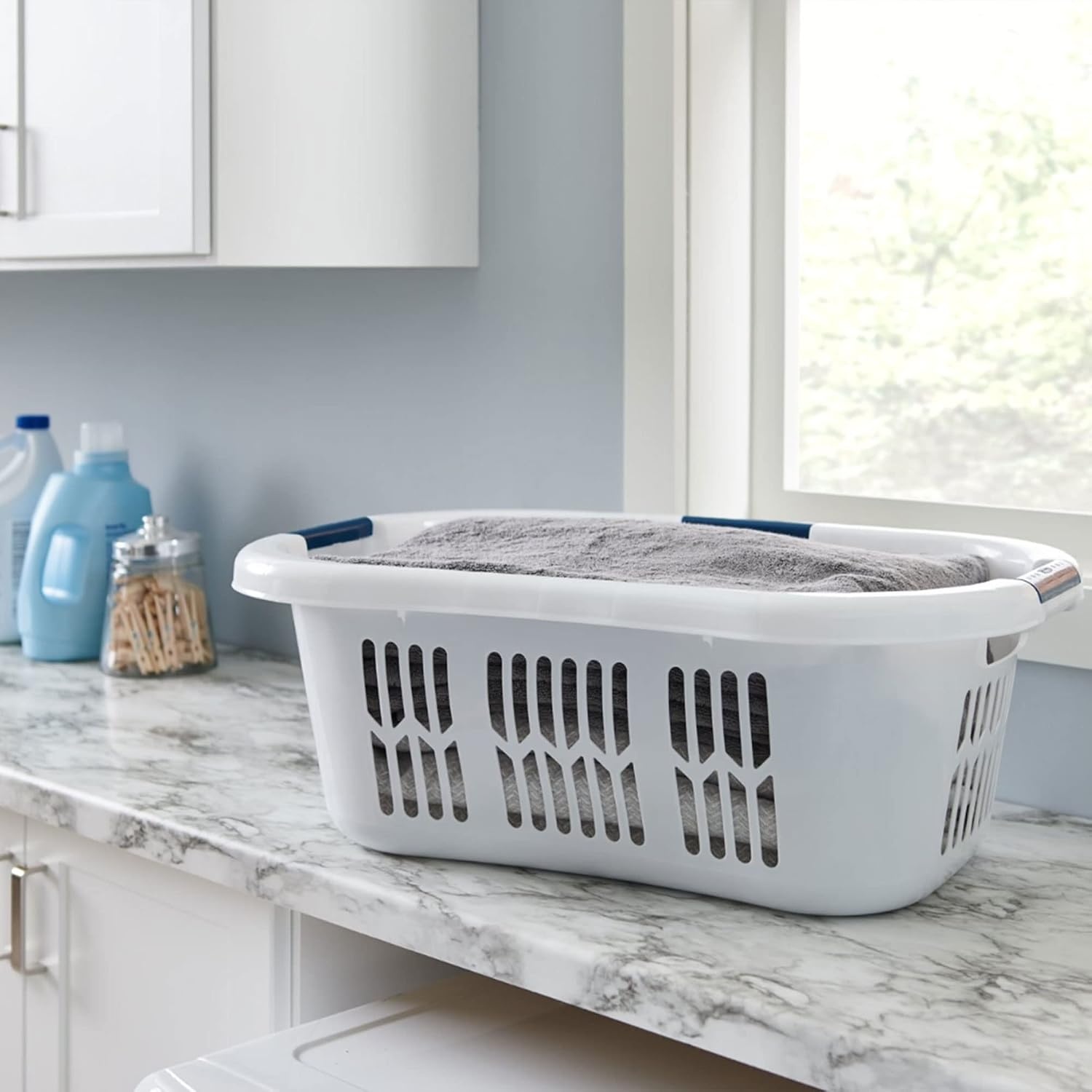 image:imageRubbermaid Large HipHugger Laundry BasketHamper 15Bushel White Stackable Storage BinOrganizer for BathroomBedroomDormHome21 Bushel